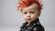 Portrait eines Kleinkindes in Punklook