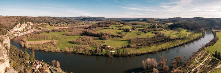 Wall Mural - Panoramic view of the Dordogne valley and river as it flows past the village of La Roque-Gageac in France