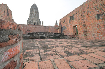 Wall Mural - Wat Ratchaburana, Ayutthaya Province, Thailand, is the oldest temple built in 1424. See pictures of the old remains until today, taken on 26-01-2024.