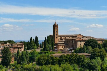 La Basilique San Clemente in Santa Maria dei Servi près de la ville de Sienne