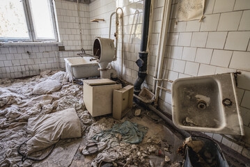 Canvas Print - Baths of Hospital MsCh-126 in Pripyat ghost city in Chernobyl Exclusion Zone