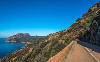 Wall Mural - Le col de Pagliage au-dessus de la Méditerranée à Partinello, Corse, France