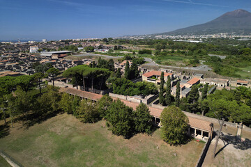 Wall Mural - aerial view of Ancient roman city of Pompeii on the shadow of Mount Vesuvius 