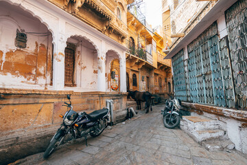 Wall Mural - street view of jaisalmer golden city, india	