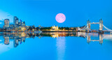 Fototapeta Fototapeta Londyn - Panorama of the Tower Bridge and Tower of London on Thames river at twilight blue hour - London, England