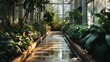 Ein Gewächshaus mit tropischen Pflanzen mit nassem Boden nach dem gießen