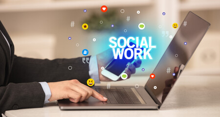 Poster - Freelance woman using laptop