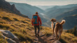 Bergwanderung mit Hund im goldenen Morgenlicht – Perspektive von hinten