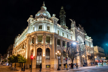 Wall Mural - Postgebäude in Valencia Spanien bei Nacht