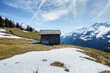 Blick in die Berge im Frühjahr in Tirol