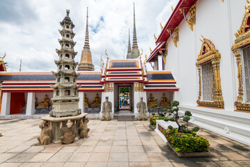 Wall Mural - views of famous temple in bangkok, thailand