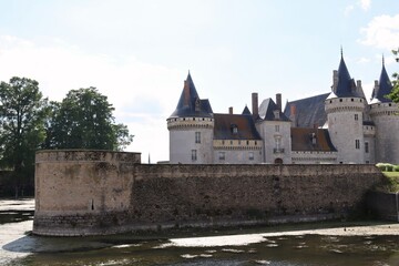 CASTILLO SULLY- SUR LOIRE, FRANCIA , EUROPA