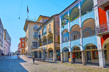 Canvas Print - The porticoed houses on Piazza Grande in Locarno, Switzerland