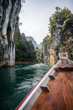 Fototapeta Do pokoju - rajski widok na jeziorze w tajlandii