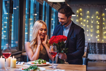 Wall Mural - Couple on a date