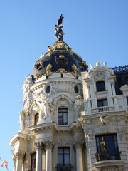 Canvas Print - Madrid Monument Métropole Bâtiment Dôme Ange Sculpture