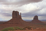 Fototapeta Kosmos - Le magnifique site Monument Valley dans l'Ouest Américain situé entre l'Arizona et l'Utah