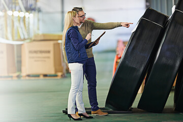Aufkleber - Business people, logistics and checklist in warehouse for delivery, shipping inventory and stock inspection. Distribution, ecommerce and teamwork for freight, supply chain and quality control