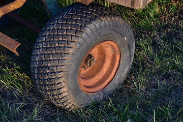 Sticker - Tire and Rusty Wheel