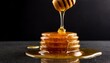 上からとろとろの蜂蜜を垂らしている高級感ある写真