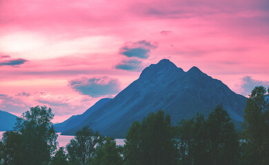 Canvas Print - Fjord at sunset. Rocky seashore in the evening. Beautiful nature of Norway. Picturesque Scandinavian landscape. Lofoten islands, Norway