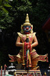 Buddhistische Figuren in Tempelanlage in Thailand