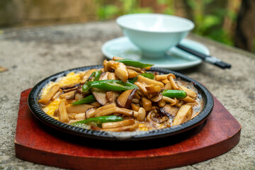 Iron plate mushroom, Chinese food