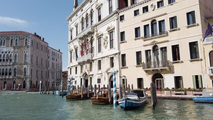 Canvas Print - muticolored Venice houses over water of Grand canal, view from the water, Italy