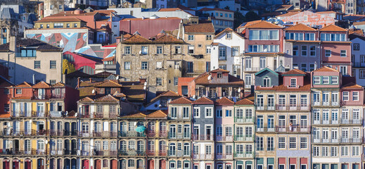 Canvas Print - Houses in Ribeira area over Douro River in Porto city, Portugal