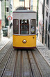 Lisboa, Portugal -  tranvía amarillo - Bica Elevator 