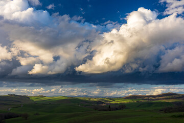 Wall Mural - Afternoon colors in Tuscany