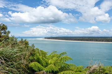 Bowentown Lookout : Maori pa site with scenic views of the Tauranga Harbour, Anzac Bay and Matakana Island in Bay of Plenty, New Zealand