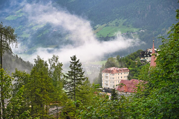 Canvas Print - Austrian ski and spa resort Bad Gastein landscape in the morning summer season