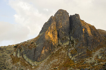 peak of the mountain 