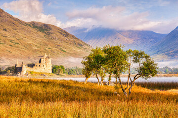 Wall Mural - Kilchurn Castle in autumn,  Loch Awe, Argyll and Bute, Scotland, UK.