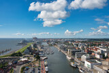 Fototapeta  - Aussicht auf Bremerhaven Nordseeküste