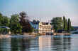 Das Steigenberger Inselhotel erwacht im morgentlichen Sonnenlicht. Konstanz, Bodensee, Baden-Württemberg, Deutschland, Europa.