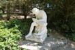 Skulptur Dorn im Fuß im romantischen Wörlitzer Park von Wörlitz Landschaftspark im Dessau-Wörlitzer Gartenreich