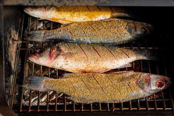 Canvas Print - grilled fish on the grill