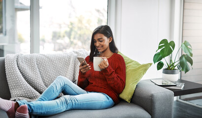 Poster - Relax, home and woman on sofa with tablet for social media, networking or streaming on weekend. Smile, connect and girl on couch with digital app for communication, online chat or search in apartment