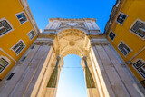Fototapeta Uliczki - The historic Arco da Rua Agusta arch on Praça do Comércio square in the Baixa city center district of Lisbon, Portugal. 