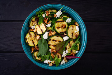 Canvas Print - Grilled green zucchini salad