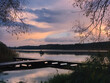 zachód słońca nad jeziorem w Osiecznej