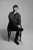 Fototapeta Dinusie - retrato de homem de negócios em preto e branco 