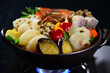 日本の冬の味覚料理　海の幸たっぷりな豪華海鮮鍋