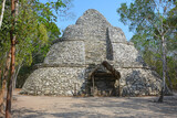 Koba, Meksyk, Jukatan, Ruiny piramid tajemniczej kultury Majów odkryte w dżungli