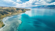 Lake Tekapo, Neuseeland, Drohnenbilder über dem See mit Bergpanorama der Southern Alps, Landschaften und Pflanzen zu unterschiedlichen Tages- und Jahreszeiten. Generative KI.