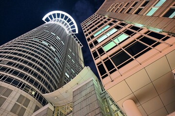 Canvas Print - Hochhaus in Frankfurt, nachts