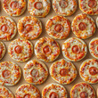 Fondo con detalle y textura de multitud de pequeñas pizzas de aspecto delicioso