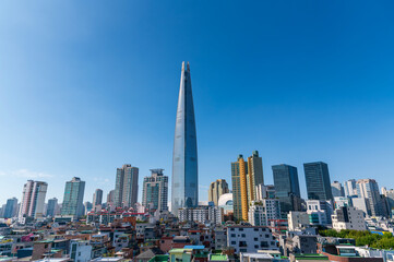 Wall Mural - Seoul cityscapes, skyline, high rise office buildings and skyscrapers with blue sky and cloud in Seoul city, winter daylight, top view in winter, Seoul, Republic of Korea,